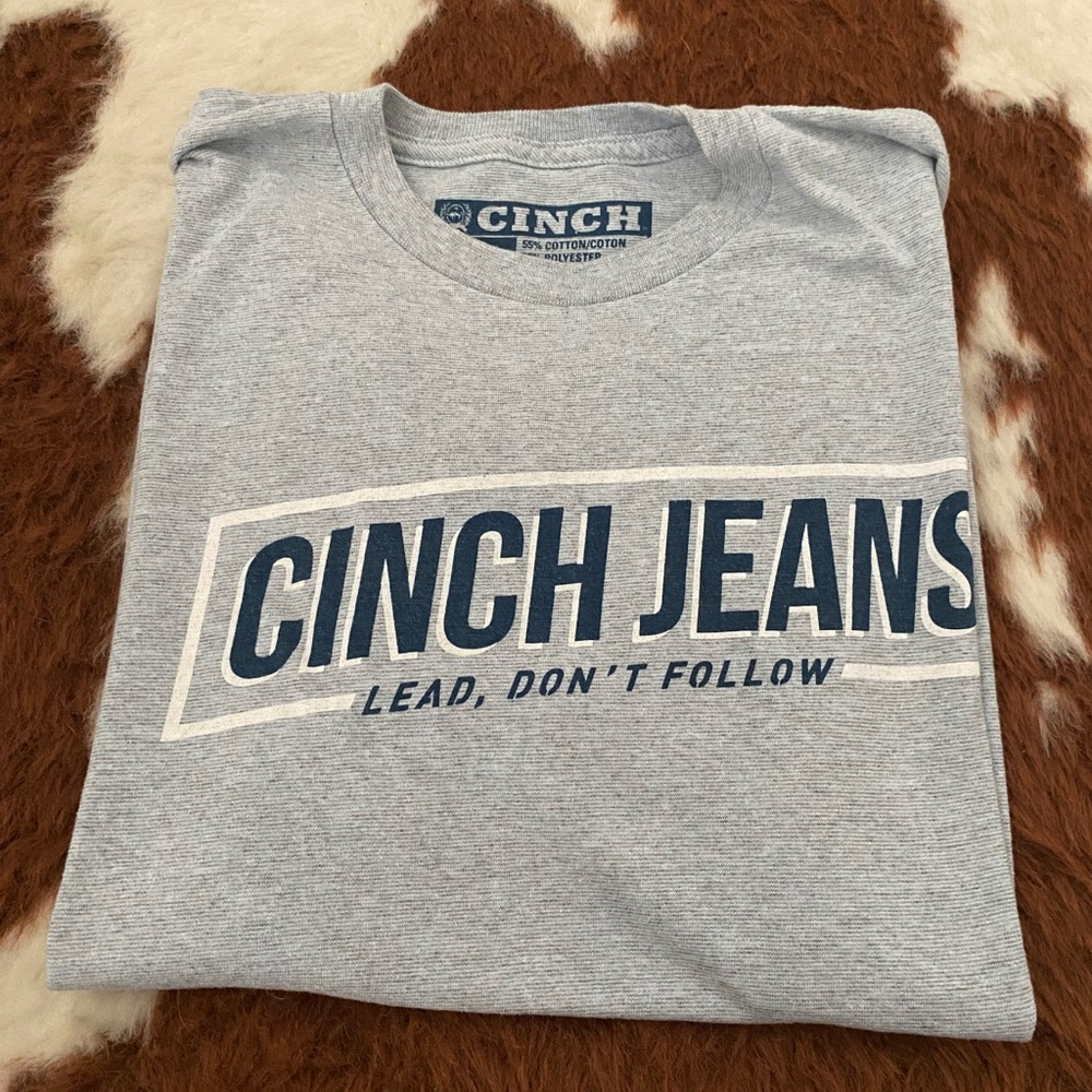 Men’s Medium Cinch T-Shirt